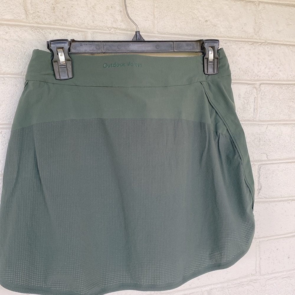 Outdoor Voices Exercise Skort in Evergreen M - Picture 7 of 10